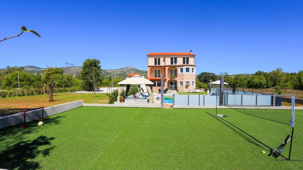 Villa Maris Dugopolje Exterior photo